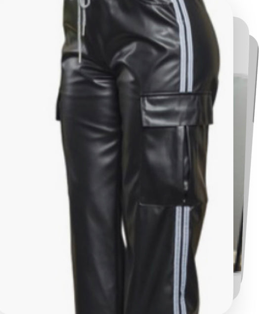 Luxe & Track leather cargo